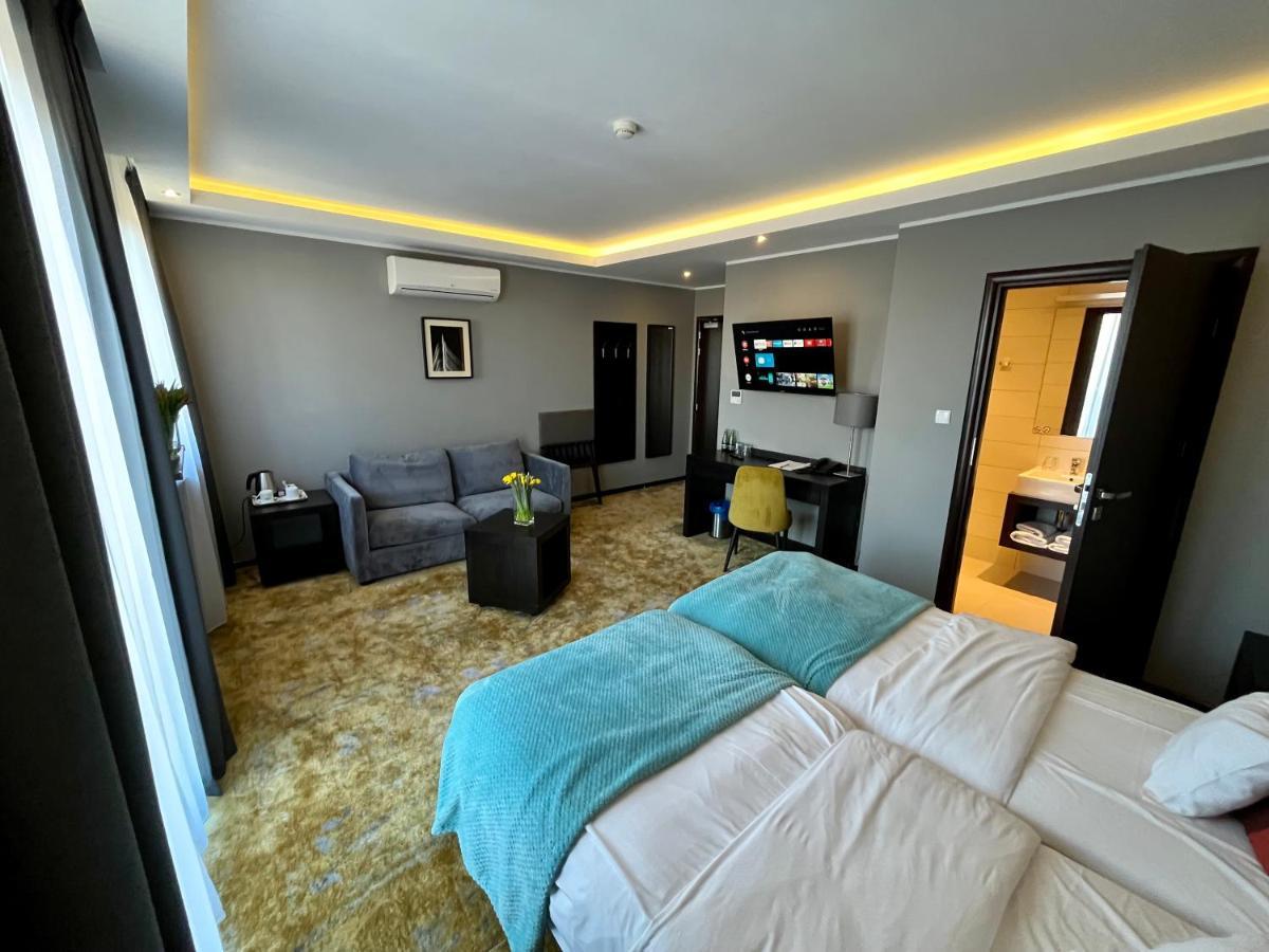 Malta Premium Hotel Познан Екстериор снимка