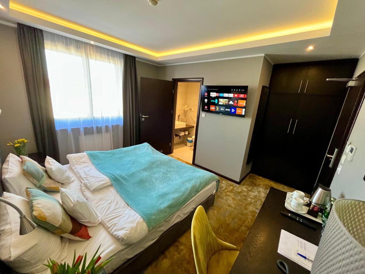 Malta Premium Hotel Познан Екстериор снимка